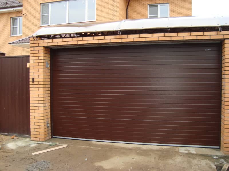 Секционные ворота DoorHan в Нижнем Тагиле с установкой